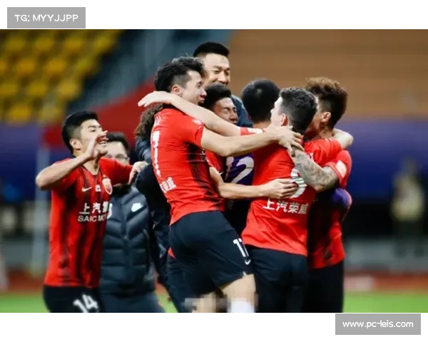 上海德比年场上激烈场下热闹，球迷文化成亮点